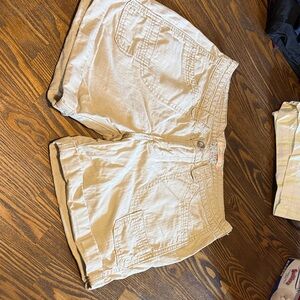 Levi's Light Beige Women's Cotton Shorts